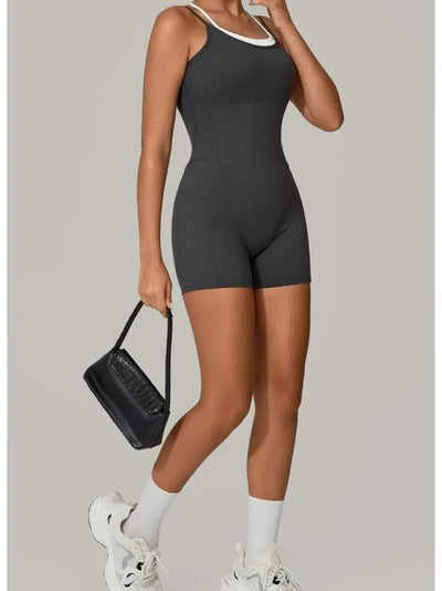 Combinaison Sport Short Sculptant et Moulant Gris  vue de face