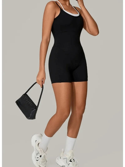 Combinaison Sport Short Sculptant et Moulant Noir vue de face