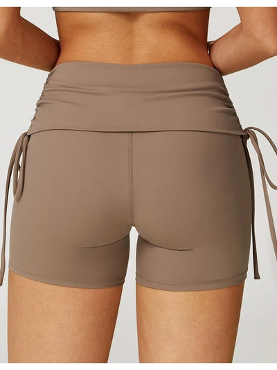 short fitness femme sculptant taille haute marron, vue de dos
