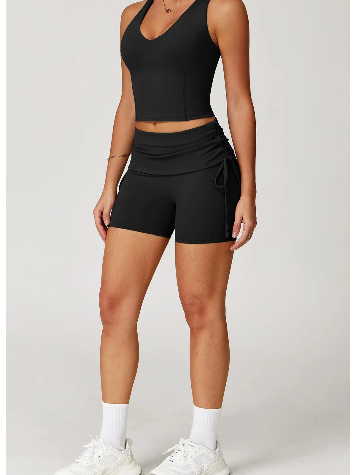 short fitness femme sculptant taille haute noir