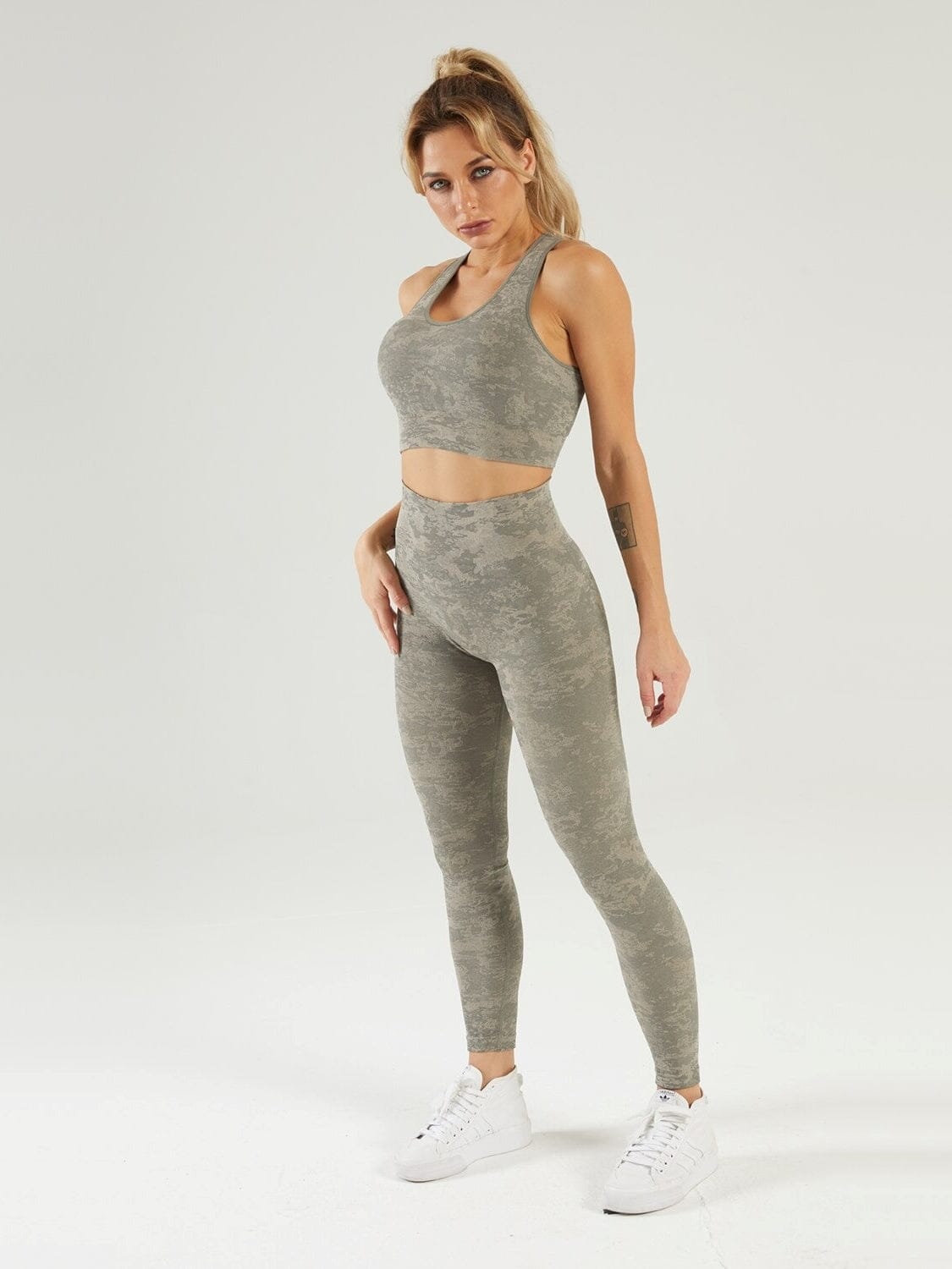 Ensemble Sport Legging et Soutien-Gorge Camouflage Leggings Ultime Legging : Legging Femme | Vêtements de Sport 